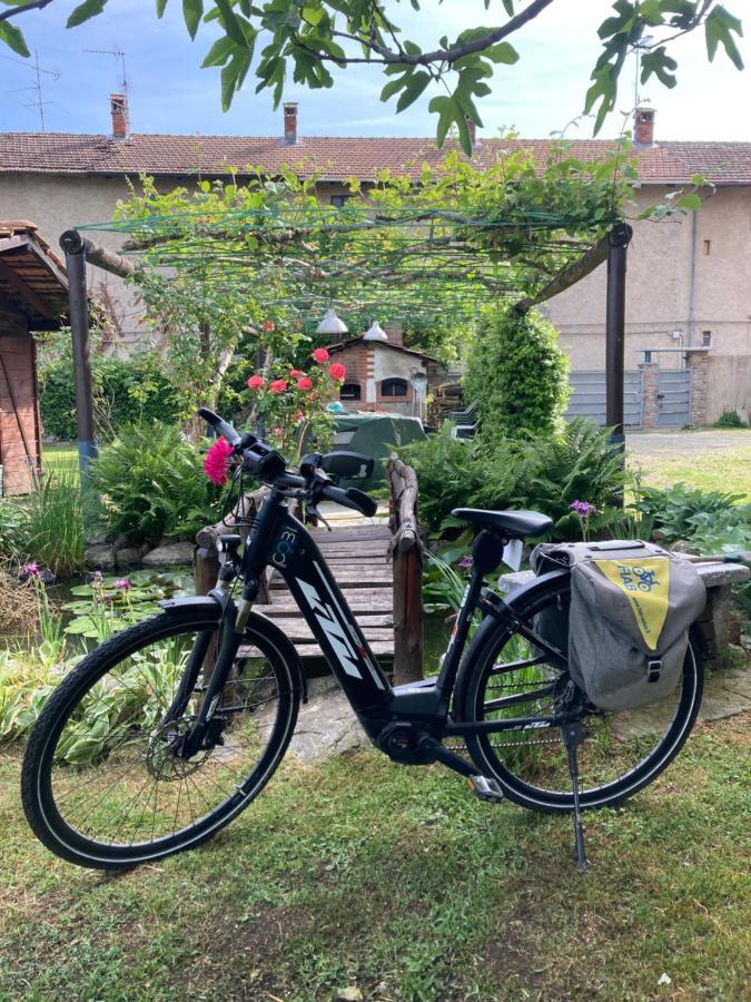 Draisina Bike Apartments Uno Oleggio Castello Zewnętrze zdjęcie